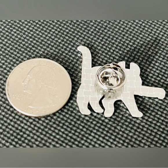 Black Cat With Knife Enamel Pin With Black Mesh Gift Bag Halloween Goth Punk - Picture 7 of 7